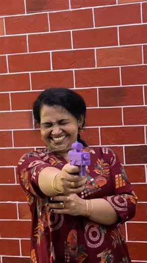 Prank water gun 🔫| എല്ലാവരും വെള്ളത്തിൽ കുളിച്ചു #prank #lifelivingandnature #comedy #shorts