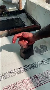 Beautiful wooden block print design tutorial #BlockPrint