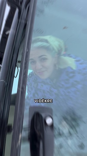 637K views · 13K reactions | Te mit tanácsolsz még?  #reményfarm #farm #tanya #vidék #fenntarthatóság #népviselet #falu #állat #tyúk #csirke #tippek #trükkök #népi #túlélésitippek #vicces #viccesvideók | Remény Farm | Facebook