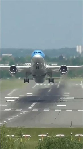TUI Airline Boeing 787-8 Dreamliner #aviation #live #foryou #viral #views #planespotting #bhx
