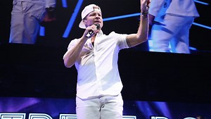 Backstreet Boys' Brian Littrell sues sheriff's office for allegedly failing to kick people off his private beach