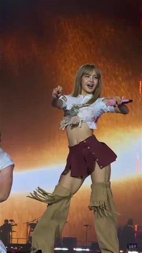 BLACKPINK Lisa’s Iconic London Performance | #lisa #concert #shorts