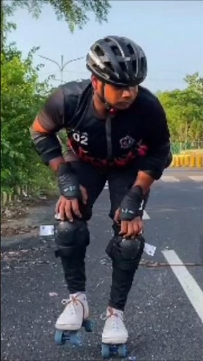 Easiest steps to learn skates #skating#skates#skate#roadskating #rollerblading