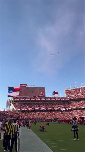 126K views · 3.3K reactions | Thanks bealeafb for tonight’s flyover! 﫡 | San Francisco 49ers | Facebook