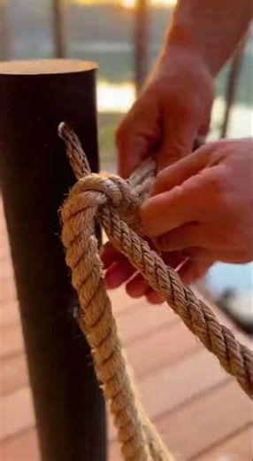 Lake Treehouse Living Room Makeover | Wraparound Deck & Sunset Views 🌊🌅