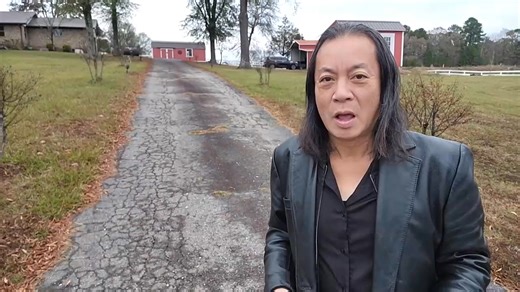 Easier said than done? “And let the peace of God rule in your hearts…” Colossians 3:15. But how? How can you do this? The answer is more within your grasp than you think! The very next Scripture verse: “Let the word of Christ dwell in you richly.” Colossians 3:16. Get back to reading your Bible and let Jesus’ word sink into your heart! Bible stories and fun games written for children here. Get the digital version: https://georgemagazine.com/product/george-junior-digital-magazine/ Get a subscript
