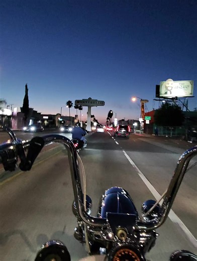 Part5 with @No_wheeliebyz cruising passing by montebello #eastla #harleydavidson #roadking #whittier #montebello