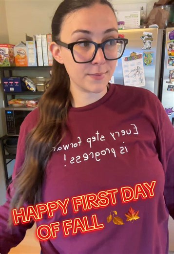 ITS MY FAVORITE TIME OF YEAR! Catch me with all the fall treats 🍂🍁