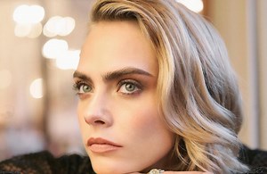 Margot Robbie Leaves Cara Delevingne's House Crying And Looks Distressed Hours After - The Overtimer