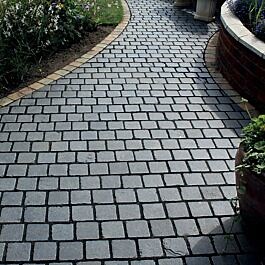 Natural Paving _ Antique Limestone 'Cobblestone' Ebony - SETTS