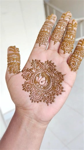 “Mandala style mehndi art 🌸” #shorts #mandaladesign #beginners