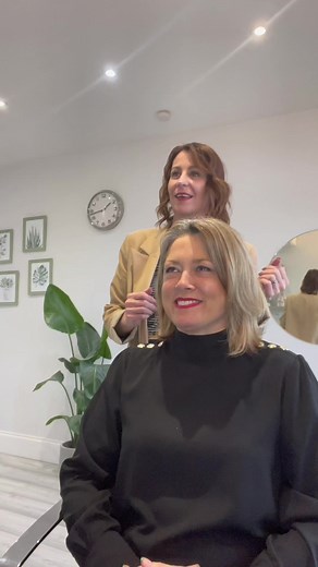 I love nothing more than doing huge transformations, my client decided to embrace her natural grey and this is the start of her journey. #embracinggreyhair #hairtransformation #greyhair #hairinyour40s #hairconsultation #fypchallenge