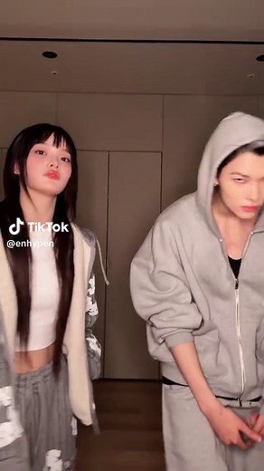 Knife Dance Tutorial Featuring ILLIT and Enhypen