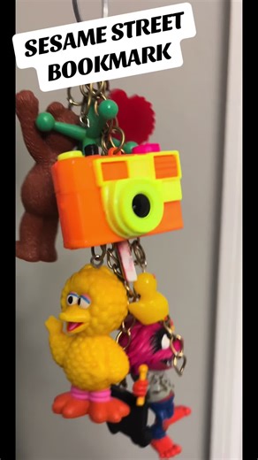 HANDMADE SESAME STREET BOOKMARK! Available in my Etsy Shop! Link in bio:)#FYP #supportsmallbusiness #sesamestreet #bigbird #junkjournal