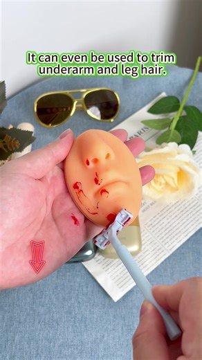 Revolutionary Mini Electric Razor for All Your Grooming Needs