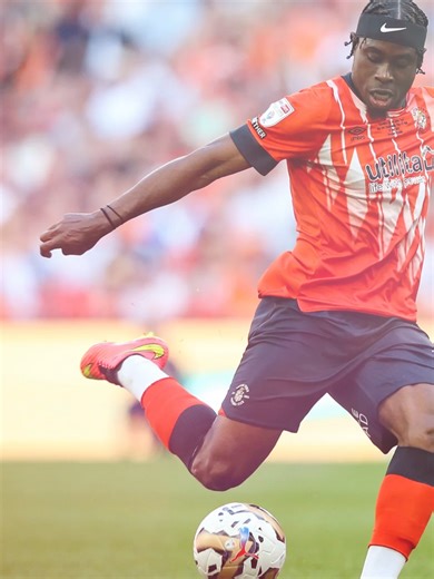 The Evolution of Training | Before Tactics, This Changed Football First #footyfanatics Before modern tactics, complex formations, and data analysis took over, there was one thing that truly transformed the game first — the evolution of training. Football wasn’t always this fast or physical. But as preparation improved, everything changed. Fitness became sharper, recovery smarter, and sessions more intense. Players trained longer, ran harder, and built the stamina to dominate for 90 minutes. Elit