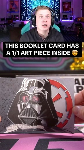 He couldn’t contain his excitement after this 1/1 Darth Vader sketch card 🖊️ (🎥 CastroCollects/IG) | Topps