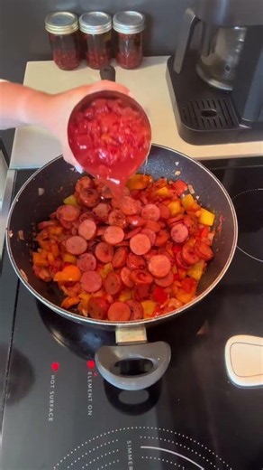 Hungarian Sausage and Pepper Goulash🍅🌶️ #goulash #stew #sausageandpeppers #hungarian