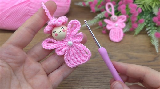 627K views · 4.7K reactions | SUPER IDEA!! Crochet lucky angel!! How to crochet an angel?! easy crochet tutorial keychain #crochet | Fashion World | Facebook