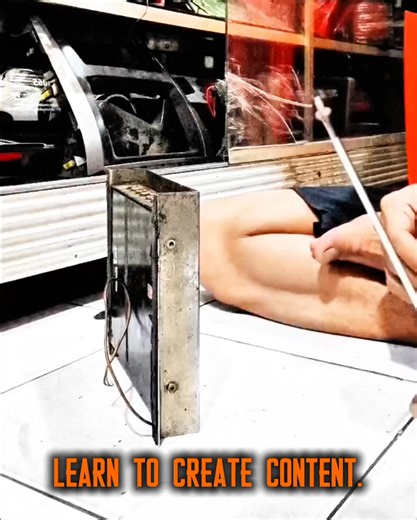 Video tutorial on how to insert and remove old cassette tapes🪛 #AudioRepair #AudioService #oldschooltape #ElectronicsRepair #reels #fyp #businessreels #explore #AutomotiveElectronic | Edi Path