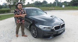 Watch our review of the G30 BMW 530i M Sport in Malaysia - we comment on how it drives, its styling, interior features, quality and space. Click here for more details on the new 5 Series: https://paul.my/G30-BMW-530i-Malaysia | Paul Tan's Automotive News