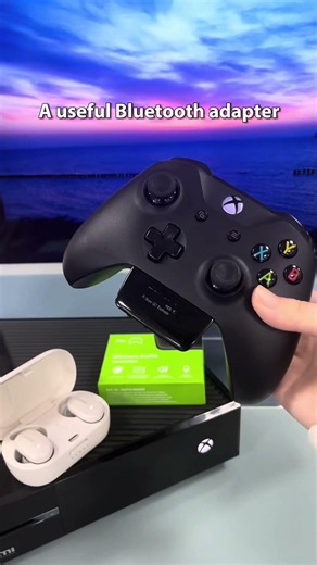 A useful Bluetooth adapter.🎮 #xboxone #techtips #bluetooth #gamers #audio