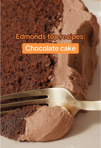 One of our most searched recipes - this classic chocolate cake is a treat everyone will love 🍰🧡 Full recipe below: Ingredients: 175g butter, softened 1¾ cups Chelsea white sugar 1 tsp vanilla essence 3 eggs ½ cup cocoa 2 cups Edmonds standard grade flour 2 tsp Edmonds baking powder 1 cup Meadow Fresh milk Chocolate buttercream icing Chelsea icing sugar (optional) Method: 1. Preheat the oven to 180˚C. Grease a 22cm deep round cake tin and line the base with baking paper. 2. Cream the butter, su