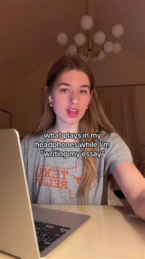 in the library too I fear.. #badbunny #spanishmusic #spanishtiktok #voyallevartepapr #dtmf