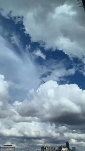 Every season has its own tale. Capture and explore the hidden stories with Samsung S10 Hyperlapse. | Samsung