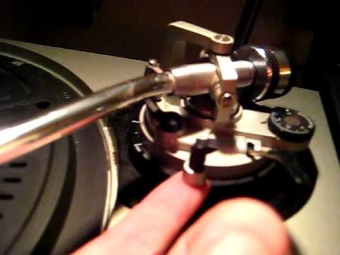 How to replace the tone arm rest on a Technics SL1200 tutorial