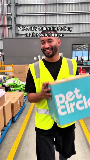 Love is in the air at the Pet Circle Warehouse as we pack the orders with some extra love 🐶💕. #warehouselife #valentinememes #valentinesday #petlovers #petlife
