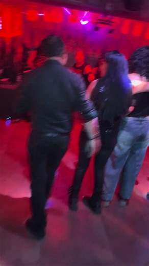 Desde Lima hasta Huaraz, el metal se hizo sentir ⚡ La banda TEPUY llegó con una presentación sólida y llena de energía, demostrando su potencia en escena y conectando con el público de principio a fin. Gracias por dejarlo todo en el escenario y a ALVANA Entertainment por seguir impulsando la música en vivo y el talento nacional 🤘🖤 ¡Que sigan los grandes conciertos! #TEPUY #MetalPeruano #RockEnVivo #Huaraz #ALVANAEntertainment