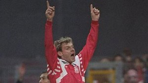 Naked streaker is also Euro 1992 champion - MARCA English