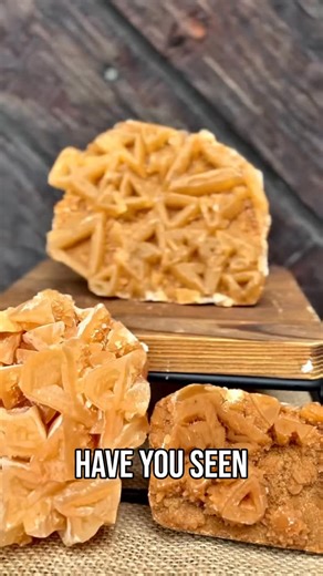 ✨ Geometry in nature never ceases to amaze. This poolspar calcite...