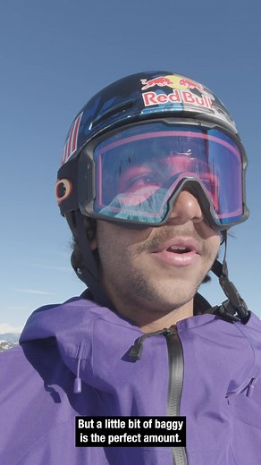 Too baggy is bad, rock the ultra comfy relaxed fit from the Burton Reserve Collection. | Burton