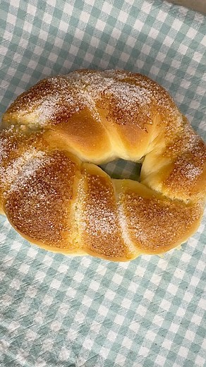 За перфектния козунак няма нужда от специални поводи 🥰 С малко продукти, замесен в хлебопекарна…рецептата ще откриете в страницата ми ❤️ #козунак | Бързи и вкусни рецепти Cookingtedkata