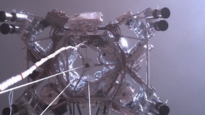 NASA releases footage of Mars landing