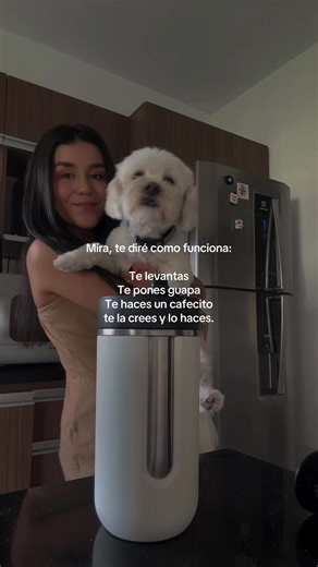 Mira, te diré como funciona: Te levantas, te pones guapa, te la crees y lo haces. #recordatoriodepsicologa #desarollopersonal #psicologatcc #trabajarcomopsicologa