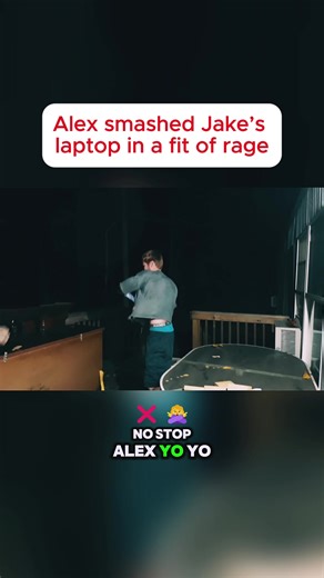 Alex smashed Jake’s laptop in a fit of rage #daddyofive #jakemartin #crazyman #angrydad #angryman