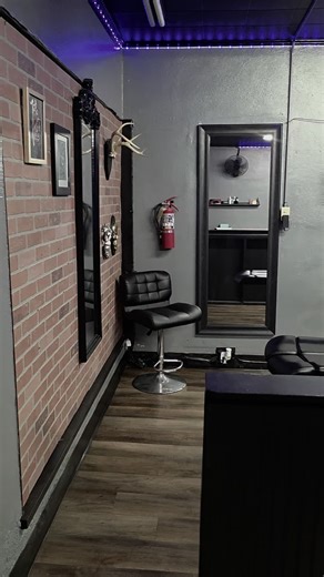 Black Line Tattoo Studio (@blackline1011)’s videos with Slow Blues - Bad Daddy