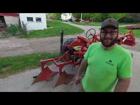 Plowing with the Allis Chalmers CA