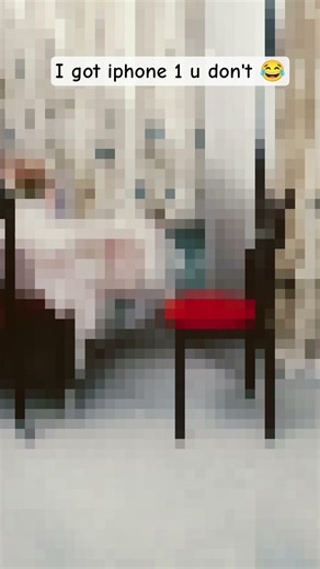 i got iphone 1 and u don't 😂