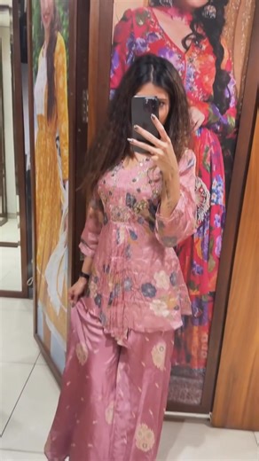 6.3K views · 141 reactions | Diwali Look 杖 ( Happy Diwali To Every One . . . . #Diwali2025 #follow #trending #trend | Shanu Dhekawa | Facebook