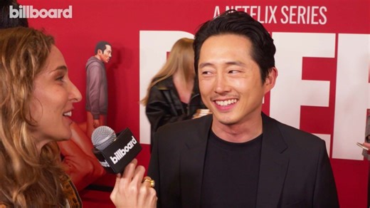‘Beef’ Star Steven Yeun On His Favorite 90s Band & the Nostalgic 90s Themed Soundtrack | Beef Red Carpet 2023
