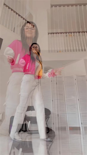 MrsUniverseUSA (@mrsuniverseusa)’s videos with original sound - MrsUniverseUSA