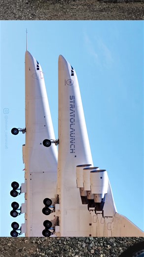 “ROC”, the aircraft with the largest wingspan in the world (385 feet) doing some touch and go landings last Wednesday at Mojave, CA. Definitely the most unique looking planes out there, featuring dual fuselage and 6 engines. Hoping to see it again in the future, preferably carrying the Talon-A! #aviation #aviationphotography #planespotting #fypp #nikonphotography #aviationtiktok
