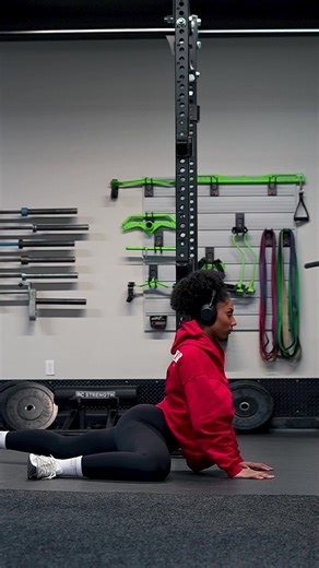 4 exercises for your stiff hips! // outfit: @Women‘s Best | Hip Exercises