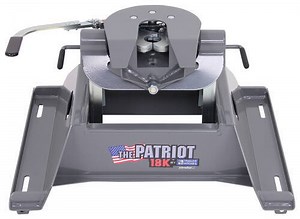 2022 Chevrolet Silverado 2500 B&W Patriot 5th Wheel Trailer Hitch for Chevy/GMC - Dual Jaw - 18,000