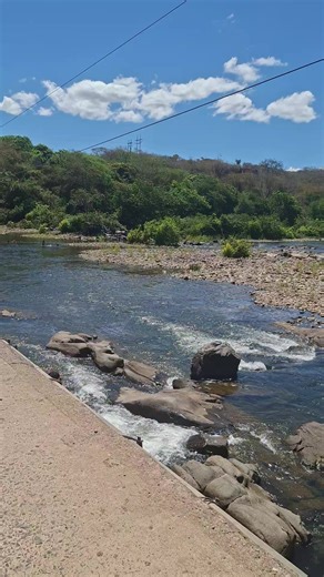 Videos de El Rebalse SAF, Choluteca (@rebalsecholuteca) con “Calma (Remix) - Pedro Capo X Farruko”