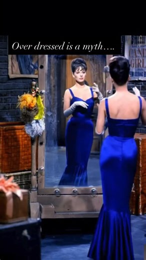 ✨1962. A spotlight. A transformation.✨ In the movie Gypsy, Natalie Wood delivers one of the most powerful coming-into-her-own moments in musical cinema. Watching Louise become Gypsy Rose Lee isn’t just a costume change — it’s the birth of confidence, independence, and star power. Old Hollywood knew how to build a moment… slowly, dramatically, beautifully. 🎭✨ #VintageCinema #OldHollywood #Gypsy1962 #NatalieWood #ClassicFilm | Vintage Things Now